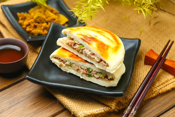 馅饼可做成甜、咸两种味道