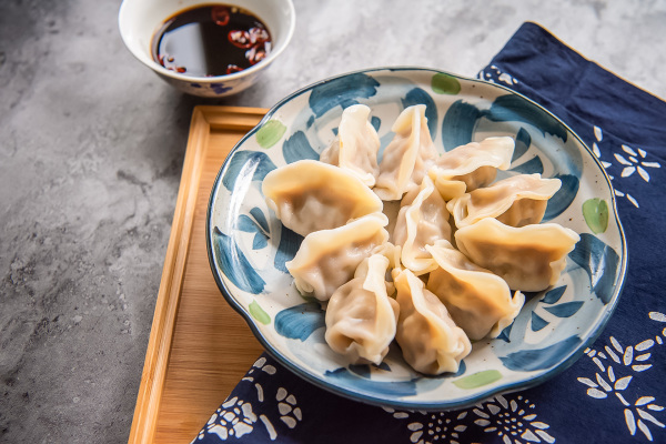 饺子可蒸、煮等多种方式烹饪