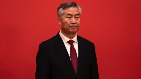 政治局會議洩經濟底牌李希「降格」接待外賓引關注(圖)
