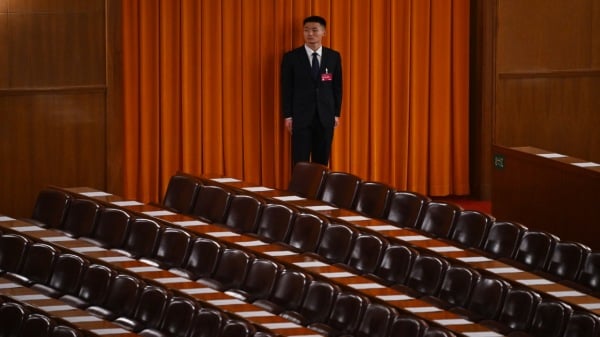 习近平发言自扇耳光曝李克强一句话惹来杀身之祸(图)