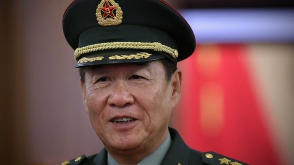 前中國人民解放軍總後勤部政委、軍事代表劉源上將抵達人民大會堂。（圖片來源：Feng Li/Getty Images）