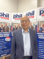 纽约市议会第30选区市议员民主党候选人黄友兴（Phil Wong）。 （由Phil Wong提供）