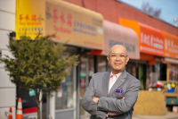 纽约市议会第23选区市议员候选人周国东（Bernie Chow）。（Bernie Chow提供）