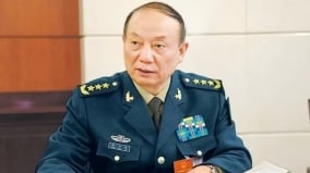 四中全会闭幕张升民增补为中央军委副主席(图)