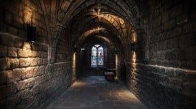 美国有六成人遇过超自然现象英国古堡拍到幽灵(图)