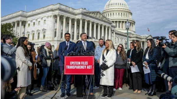 美国会通过公开爱泼斯坦档案法案送交川普签署(图)