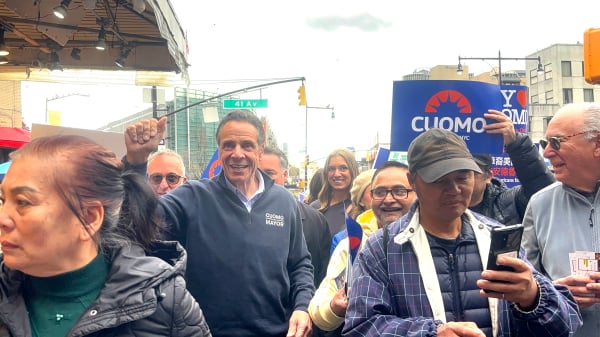 「我們不要社會主義政府」：庫默的支持者稱選舉是一場危機(圖)