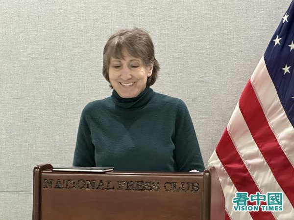 “负责平等与自由组织”（R.E.A.L.）的创始成员之一、凯伦・伊姆（Karen Imm）