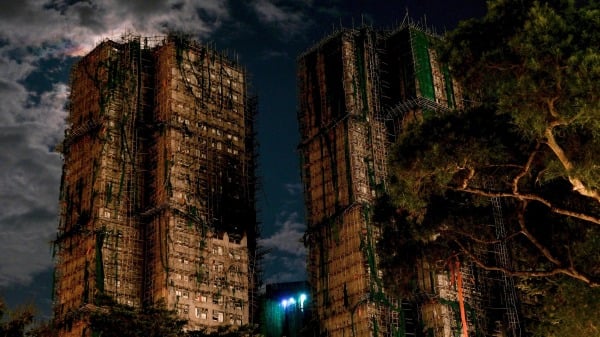 宏福苑大火后居民心痛“投诉无门”(图)