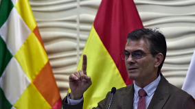 亲中经济崩溃这国外汇存底蒸发近9成终于醒了(图)