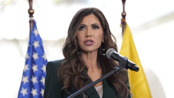 美接连打击委内瑞拉涉毒船与油轮诺姆说明原因(图)