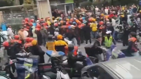 长沙爆发大规模外卖员抗议当局急调特警维稳(图)