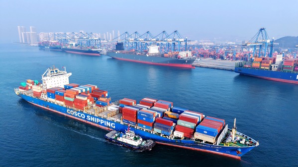 美方安全圈警告：中国“武装商船”概念正动摇海上战争规则(图)