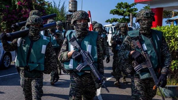 2022年7月28日，士兵在汉光军事演习中就位，该演习模拟共军入侵。