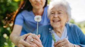 謹防阿爾茨海默病年輕化50歲後改掉4個壞習慣(組圖)