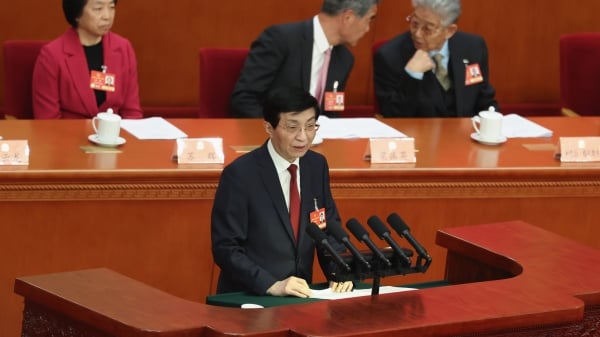 强大势力抗衡习官媒删王沪宁“肉麻捧习”内容(图)