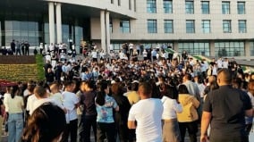 河北政府强制关停私立小学引发上千家长抗议(图)