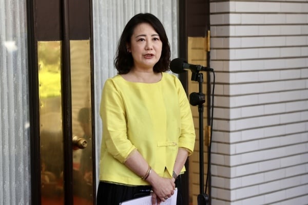 民进党立法院党团干事长吴思瑶2日表示，司法没有颜色，侦办的核心是证据，不论蓝绿，违法该办就办