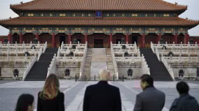 习近平最想删掉影片疯传习双手小动作被川普一瞪秒站好(图视频)