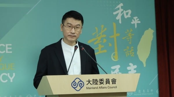 国台办欢迎馆长访中陆委会：没人能自称“和平大使”(图)