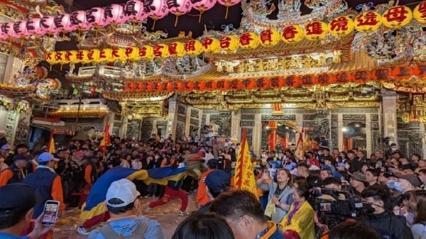 组团赴中可获中共给千1000元内政部：依法查察(图)