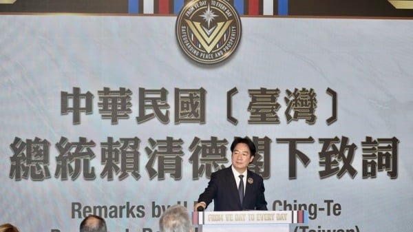總統賴清德（中）8日上午前往台北賓館，出席「歐戰勝利80週年紀念茶會」致詞。（圖片來源：中央社）