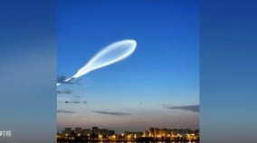 西安天空驚現大量不明飛行物後再現巨型發光體(組圖)