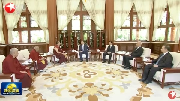 中共黨魁6月6日會見班禪額爾德尼·確吉傑布。（視頻截圖）