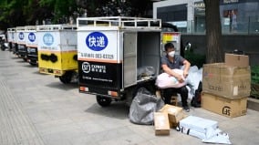 「血管都爆了」河南37歲快遞員熱射病倒車上離世(圖)