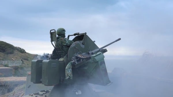 漢光演習時官兵實施防空射擊。