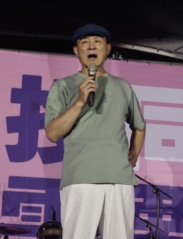 榮獲金馬男配角獎的演員陳慕義出席宣講。