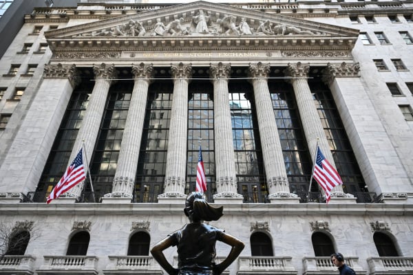 2025年4月8日，纽约金融区的纽约证券交易所（NYSE）外景。