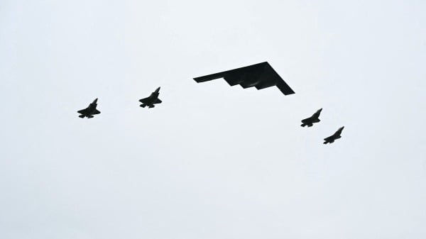 阿拉斯加峰會伊始B-2轟炸機掠過普京頭頂(圖)