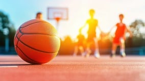 驚人相似的投籃光景兩人有重疊的前世記憶(圖)