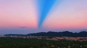 七夕真有“鹊桥”杭州天空“蓝色长廊”民众看呆(组图)