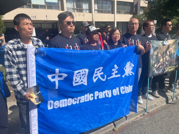 张昕伟