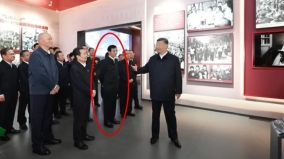 习新疆信息量大下飞机险踉跄王沪宁公开羞辱习(图)