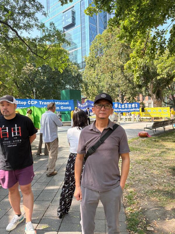 2025年8月，李榮參加在多倫多舉辦的聲援4.5億人退出中共的集會。