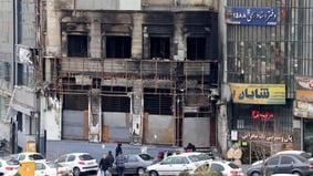 冲突扩大传16架中国军机奔伊朗美战机抵中东(图)