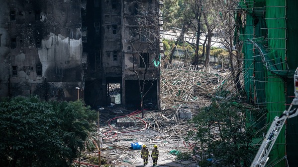 宏福苑5級火單親媽媽爭取原址重建(圖)