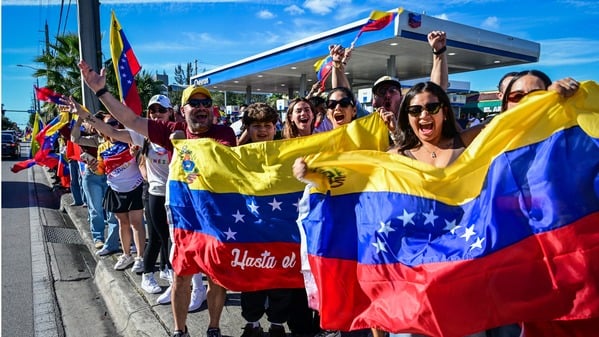 载马杜罗夫妇飞机抵达纽约他将面临哪些指控(图)