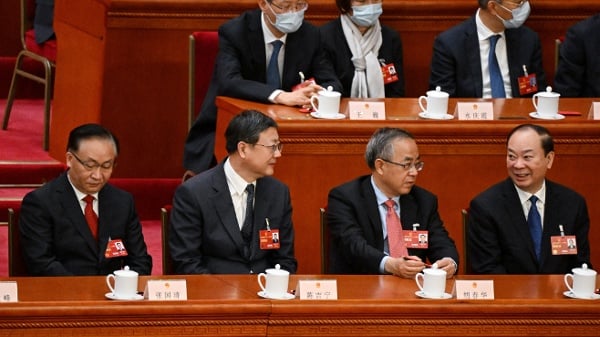 五中全会定乾坤自媒体大V解析习近平续任悬念(图)