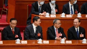 五中全会定乾坤自媒体大V解析习近平续任悬念(图)