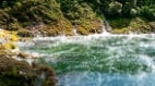 煎锅湖绝对不能泡的巨型温泉湖泊(图)