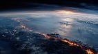 海底火山爆发大气波直达太空边缘(图)