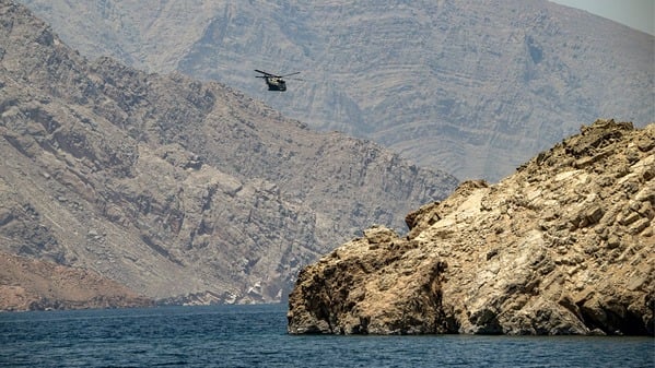 要动手了美发布航行警告伊朗整肃内部改革派(图)