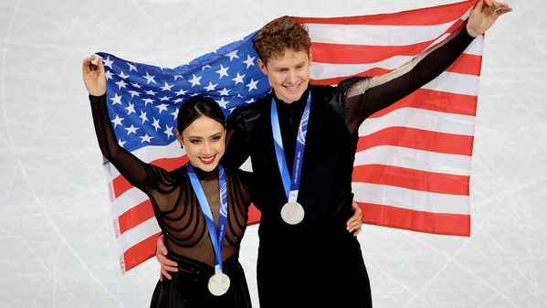 美国选手遗憾错失冰舞金牌法国裁判评分引爆争议(图)