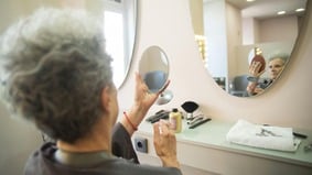 白发脱发泄露五脏危机头发是寿命信号(图)