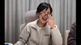 「馬年成罵年」Papi醬諷刺春晚視頻48小時遭下架(圖)