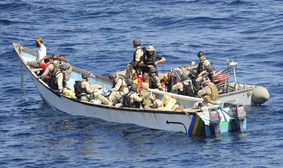 美国南方司令部：海军在东太平洋击毙两名武装毒贩(图)